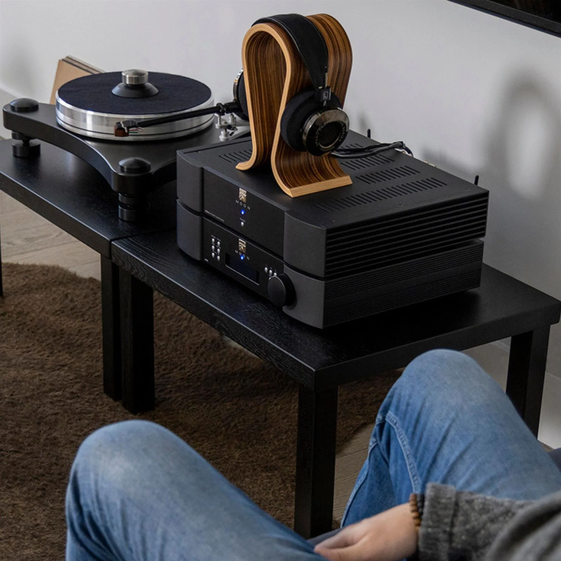 MOON 390 Network Player / Preamplifier - Image 5