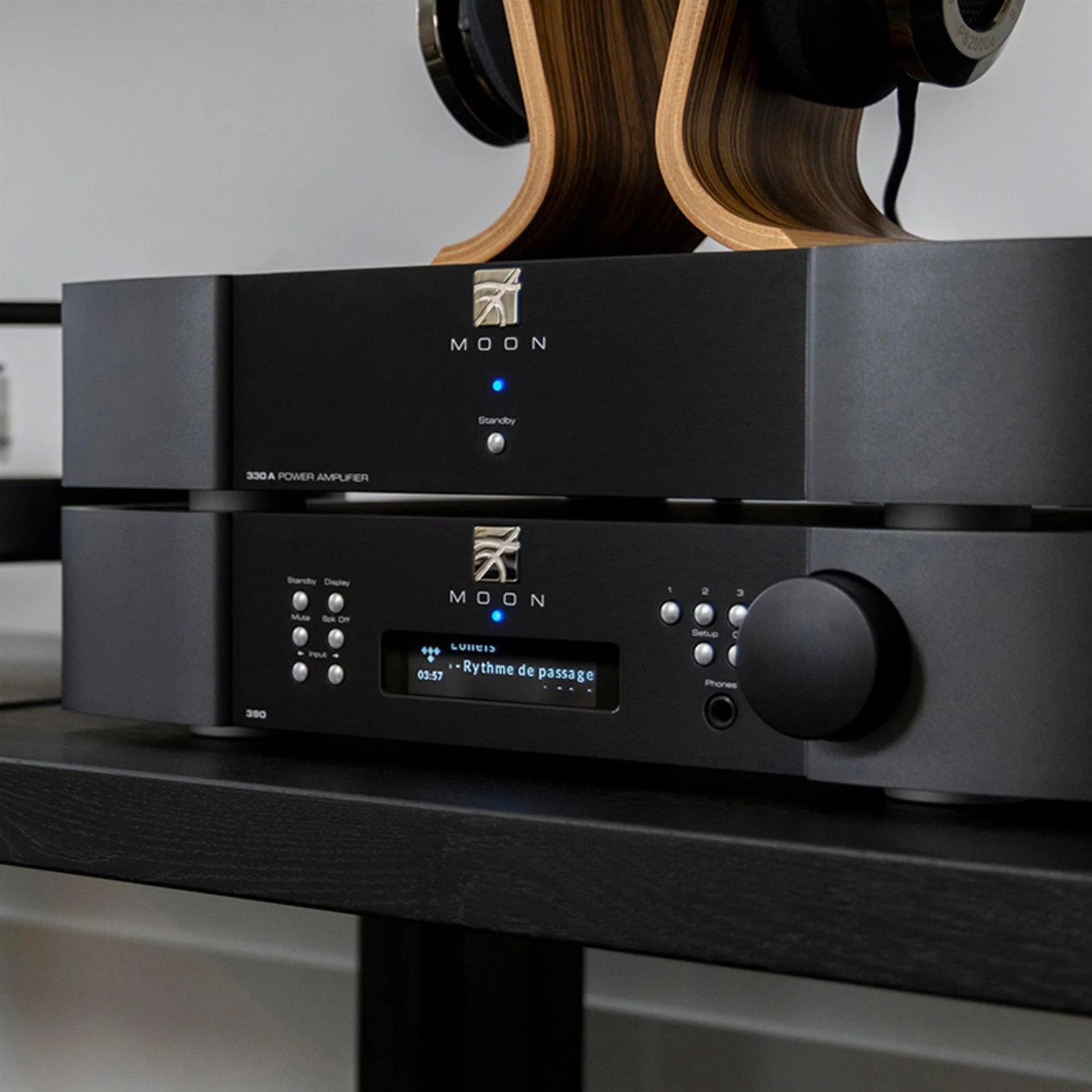 MOON 390 Network Player / Preamplifier - Image 6