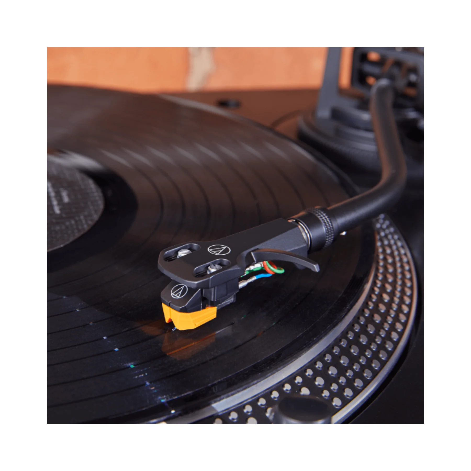 Audio Technica AT-VM95EN/H Headshell Cartridge Combo - Image 4