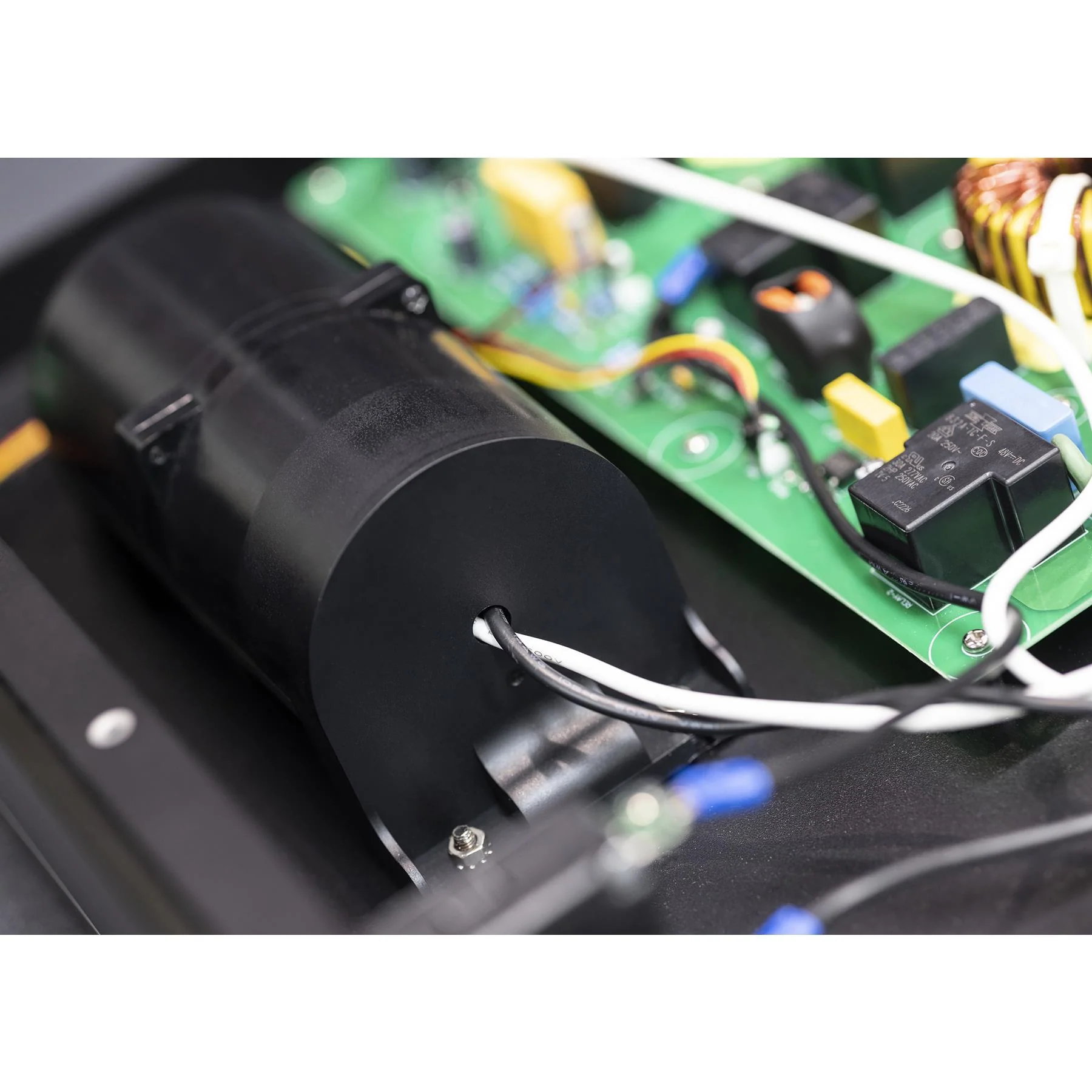 AudioQuest PowerQuest 707 AC Power Conditioner and Surge Protector - Image 6