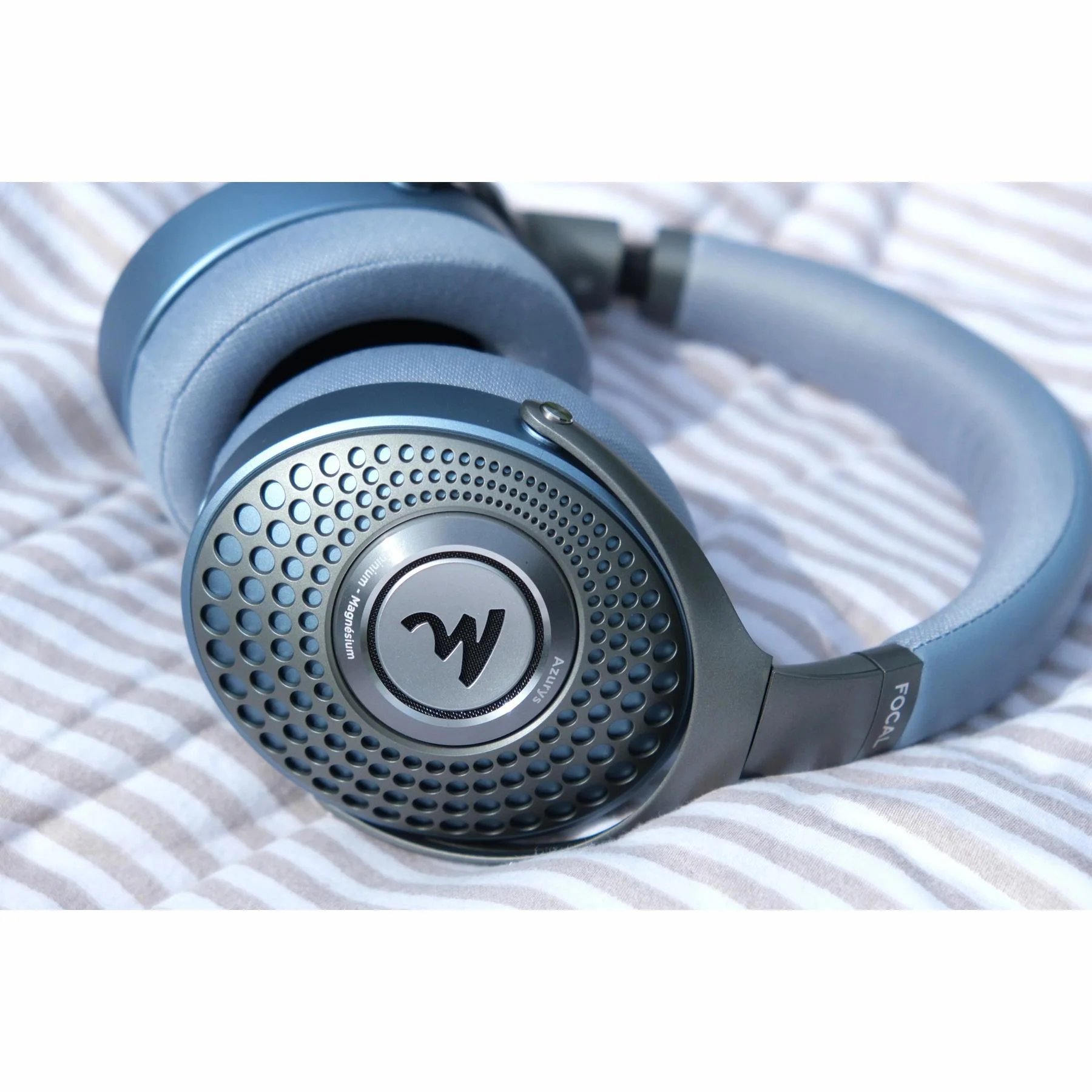 Focal Azurys Closed-Back Headphones - Image 2