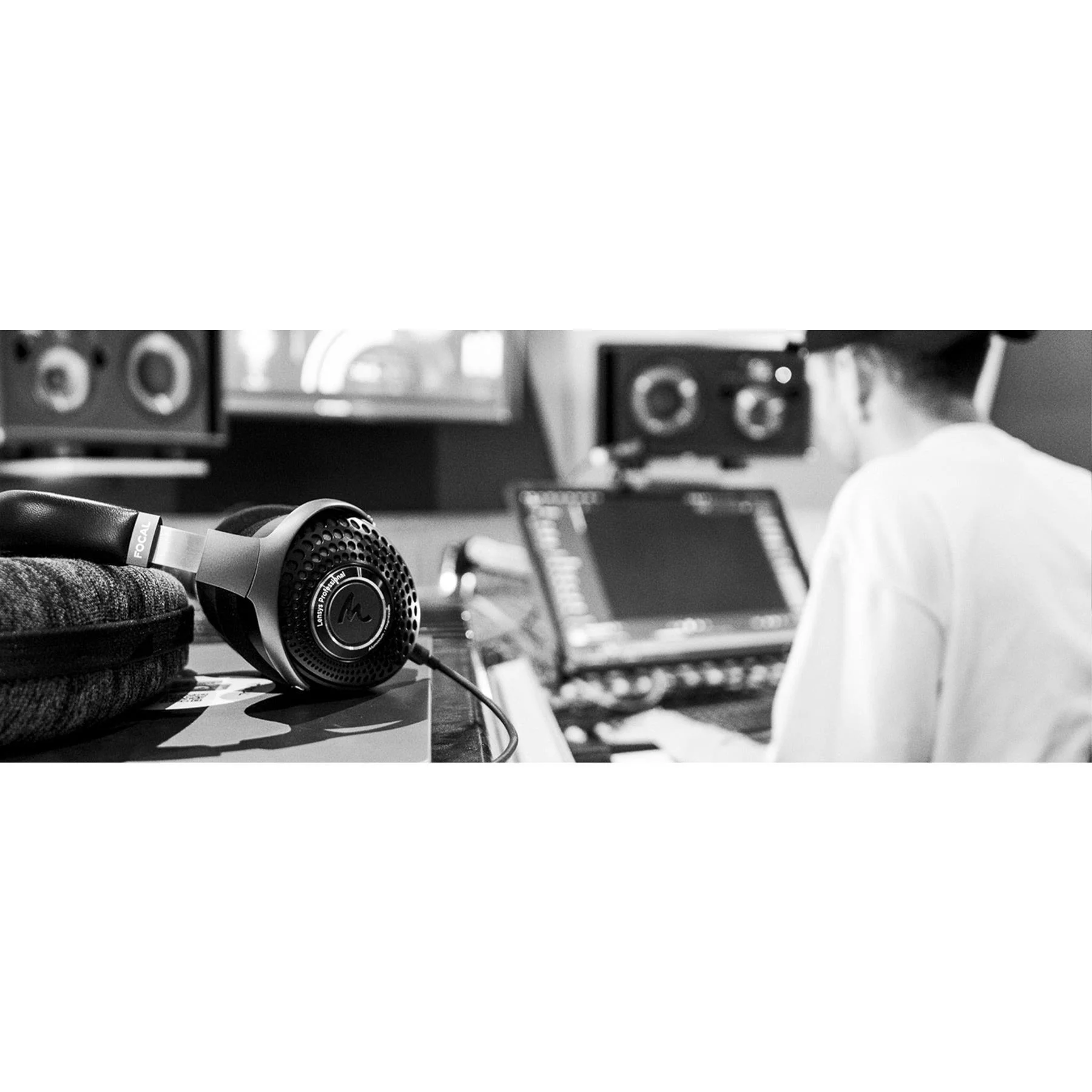 Focal Lensys Professional Closed-Back Over-Ear Headphones - Image 8