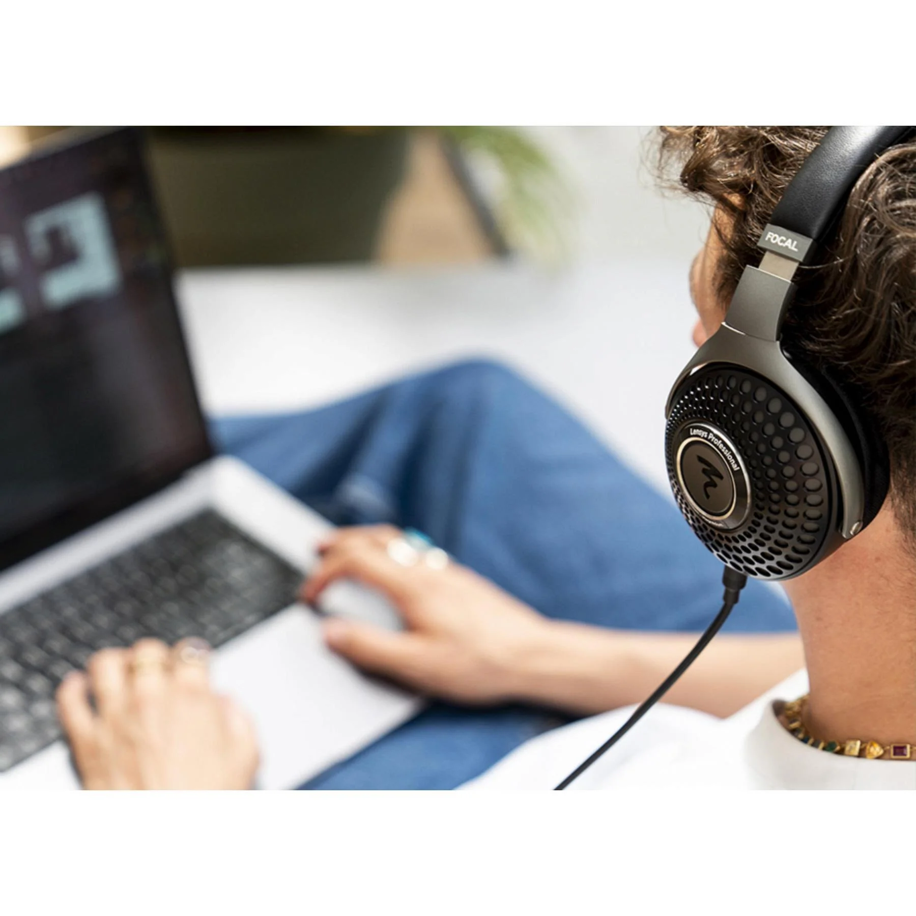 Focal Lensys Professional Closed-Back Over-Ear Headphones - Image 9