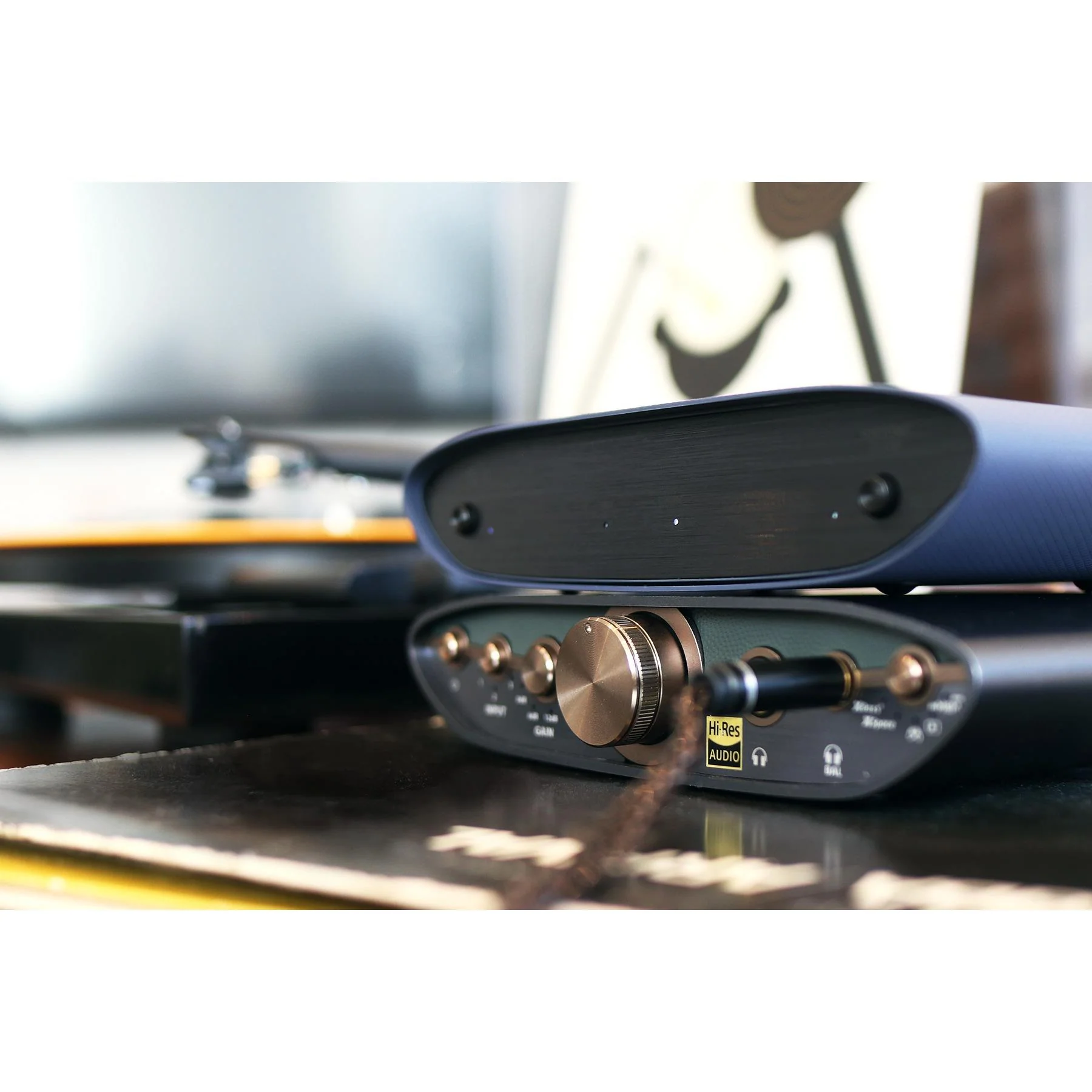 iFi Audio ZEN Air Phono 2 MM/MC Phono Preamplifier - Image 5