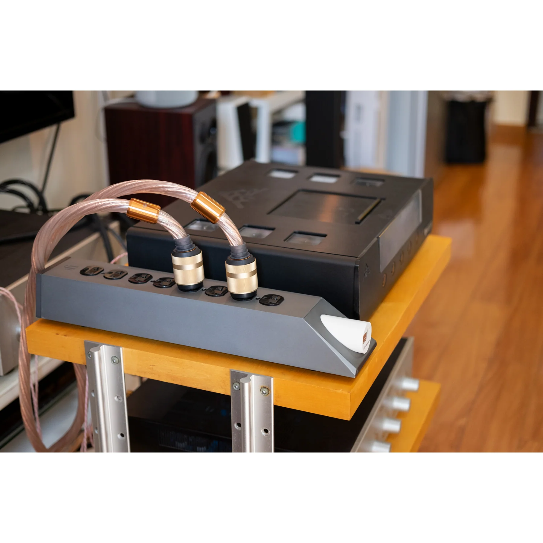 iFi Audio SilentPower Quasar Power Cable - Image 6