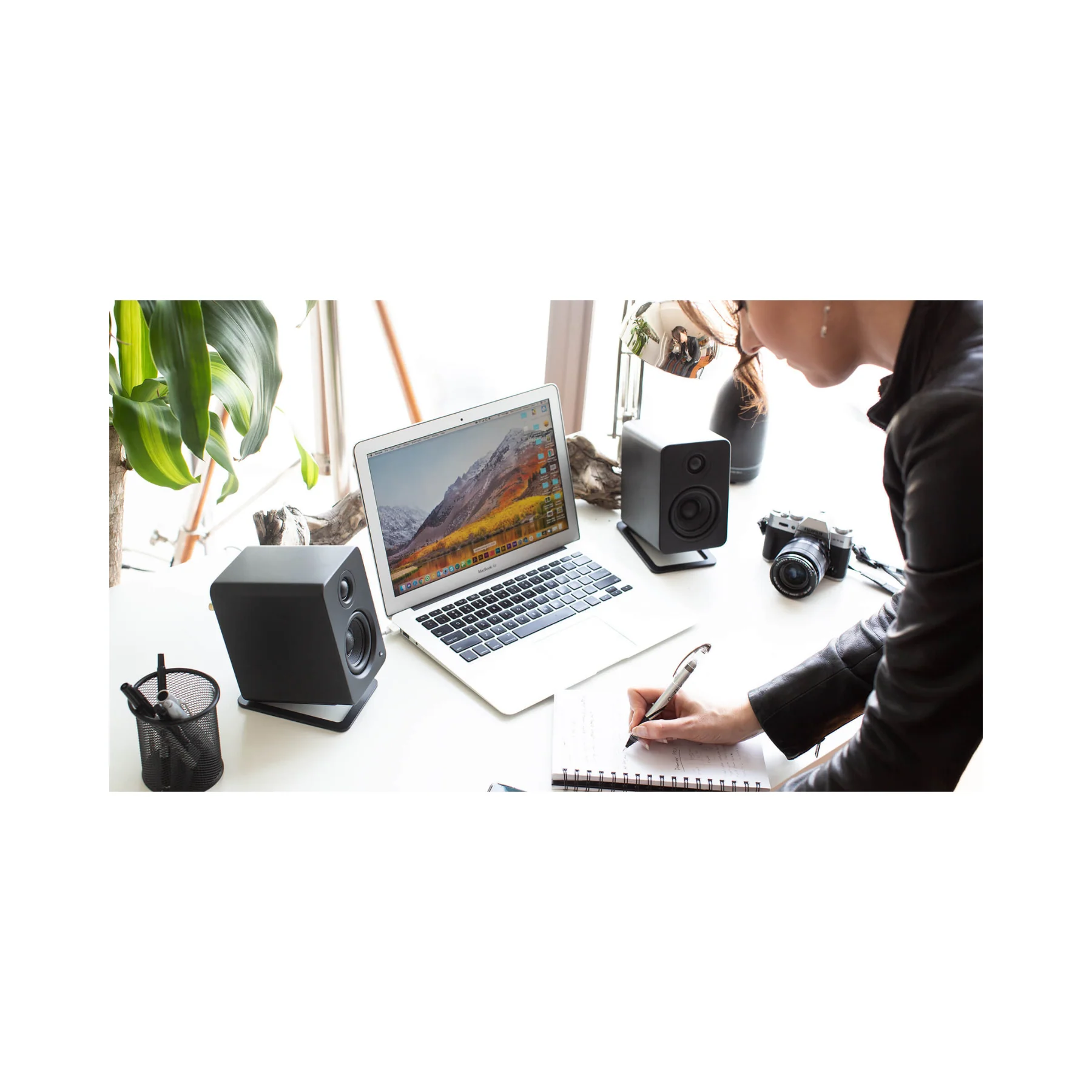 Kanto S2 Desktop Speaker Stands for Small Speakers - Clearance / Open Box - Image 5