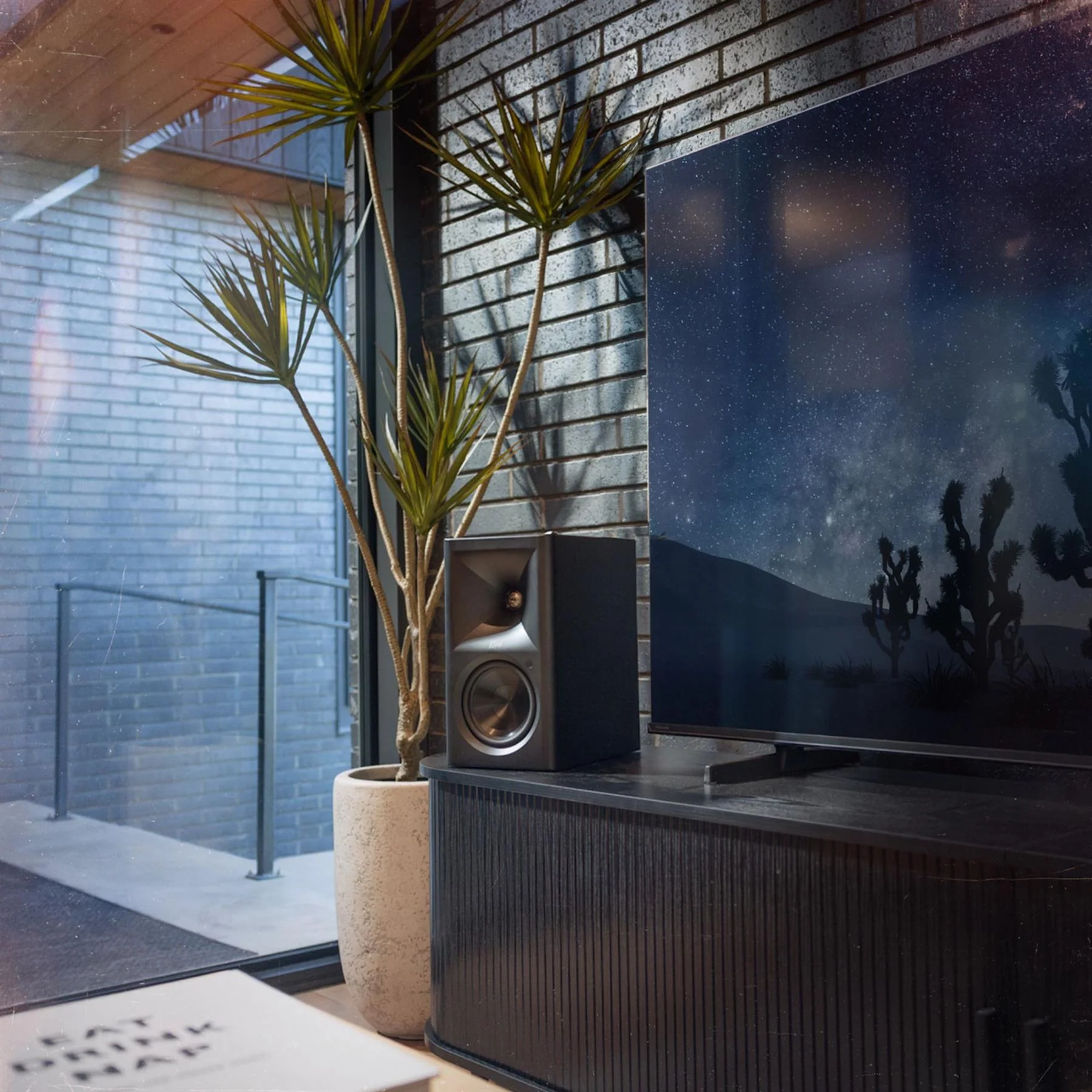 Klipsch The Fives II Dolby Atmos Powered Speakers - Image 5