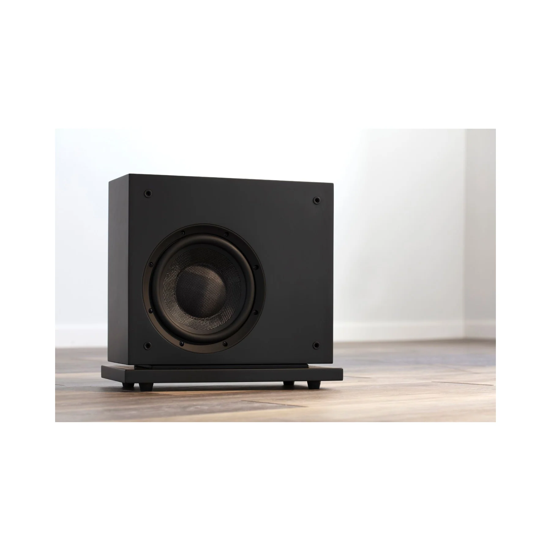 Leon Aaros Series A8-200 - 8" Ultra-Thin Powered Subwoofer (Black) - Clearance / Open Box - Image 7