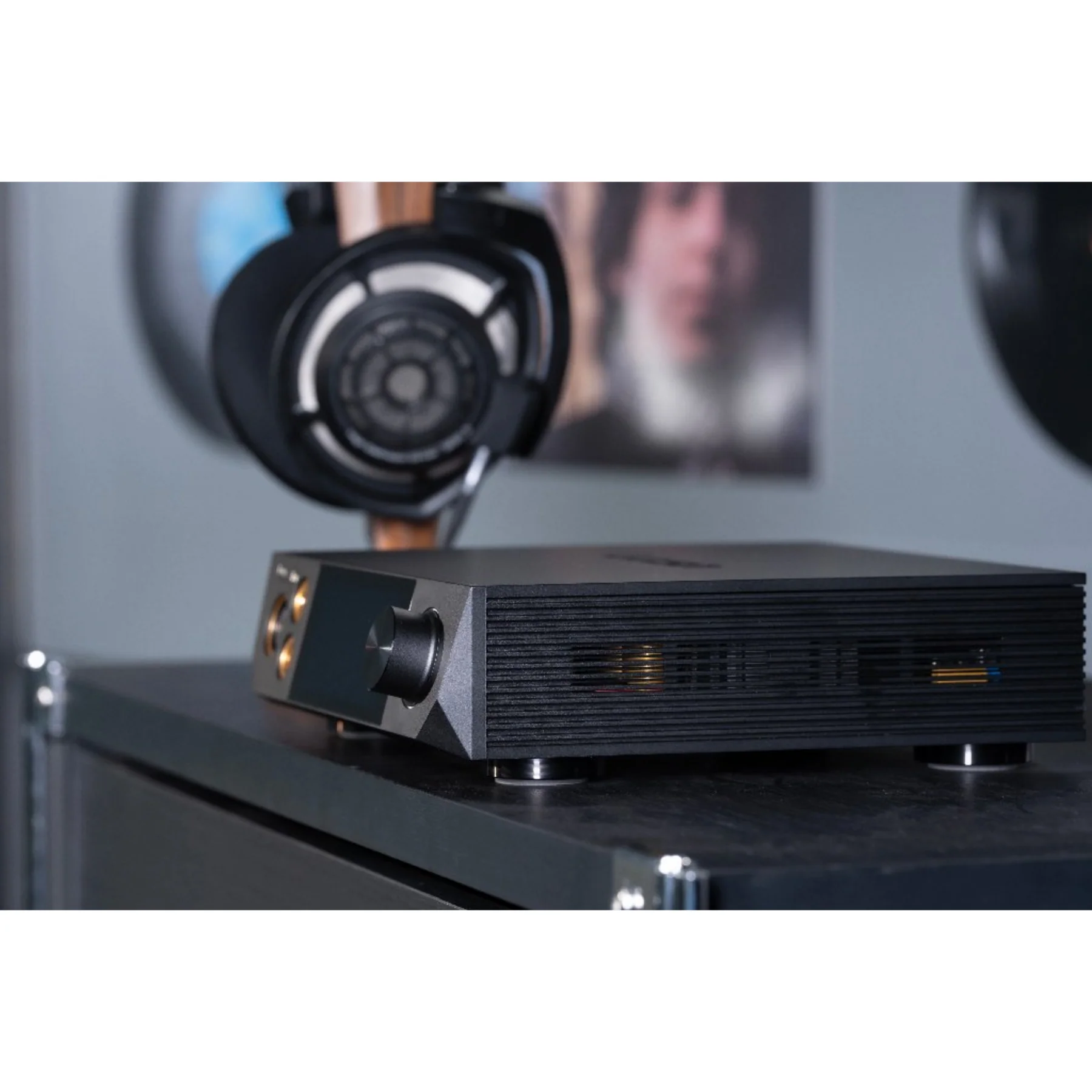Luxsin X8 – Intelligent DAC & Headphone Amplifier - Image 5