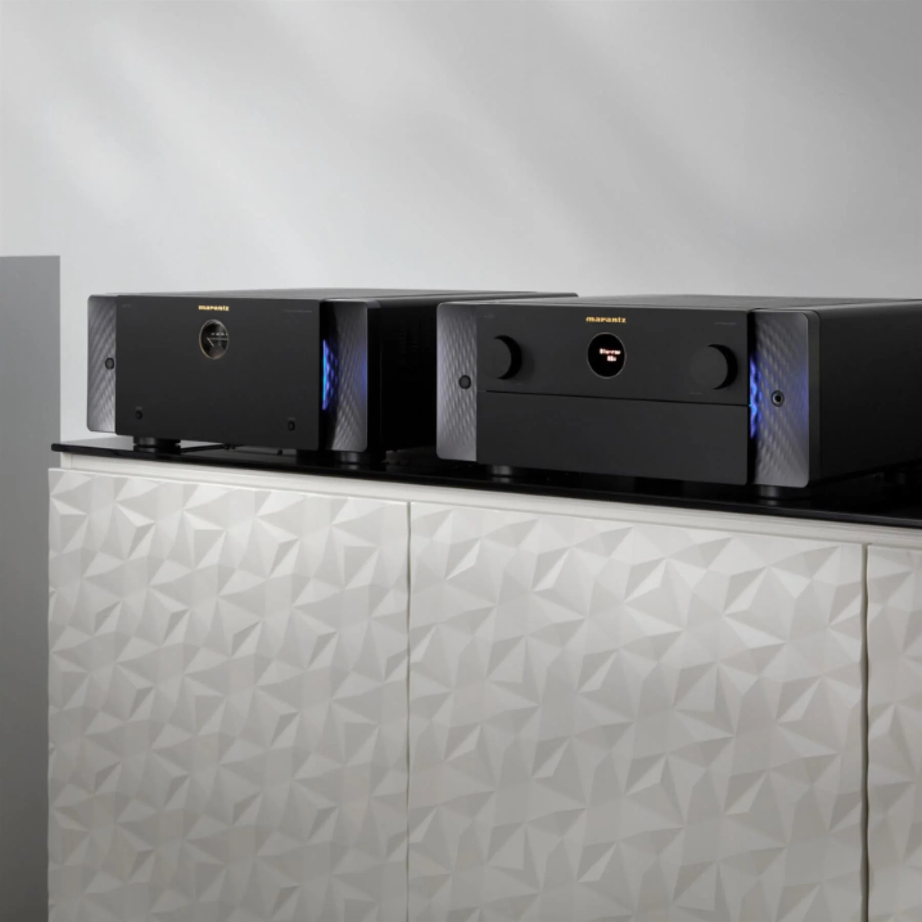 Marantz AV 10 15.4-Channel Preamplifier/Processor - Image 7