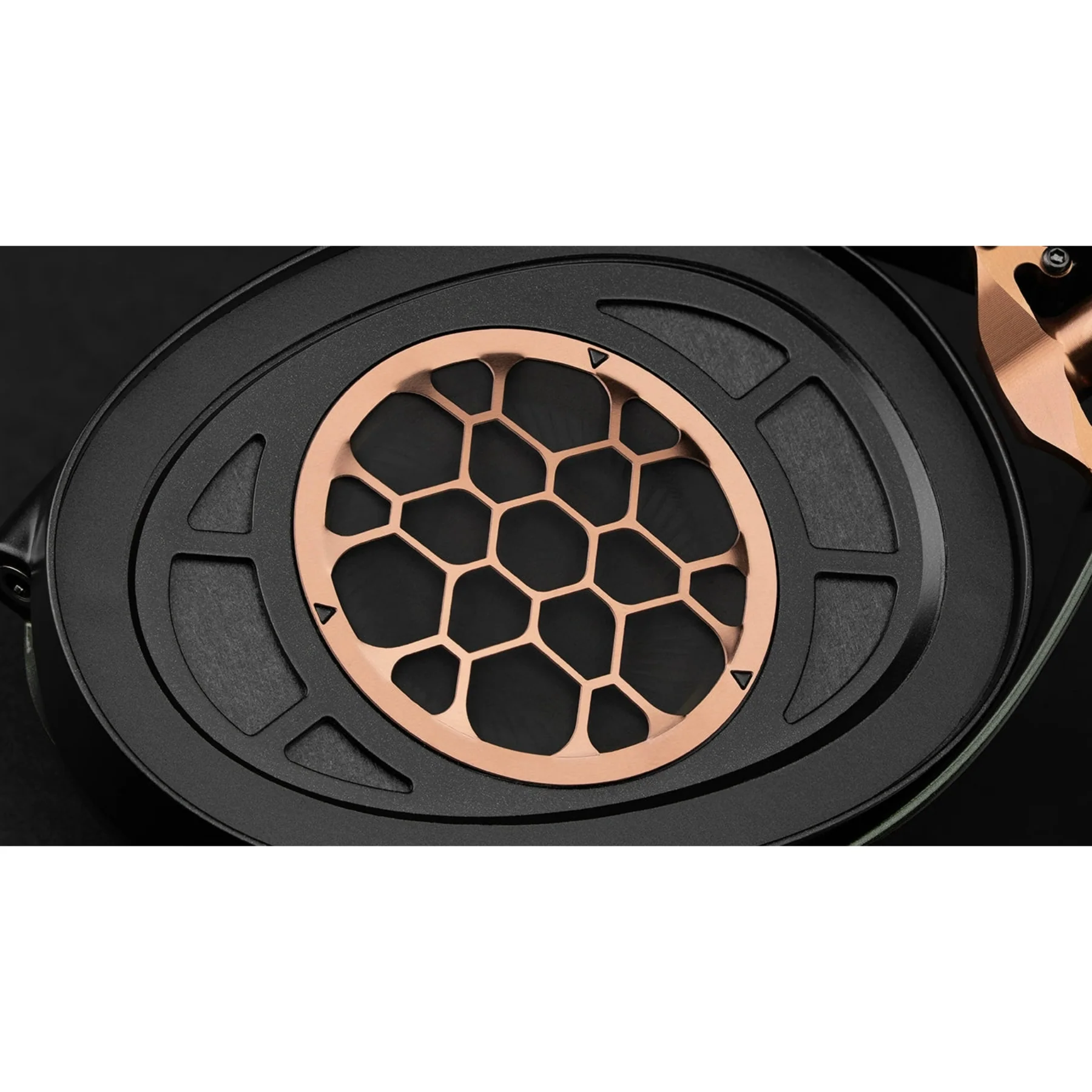 Meze Audio STRADA Closed-Back Dynamic Headphones - Image 4
