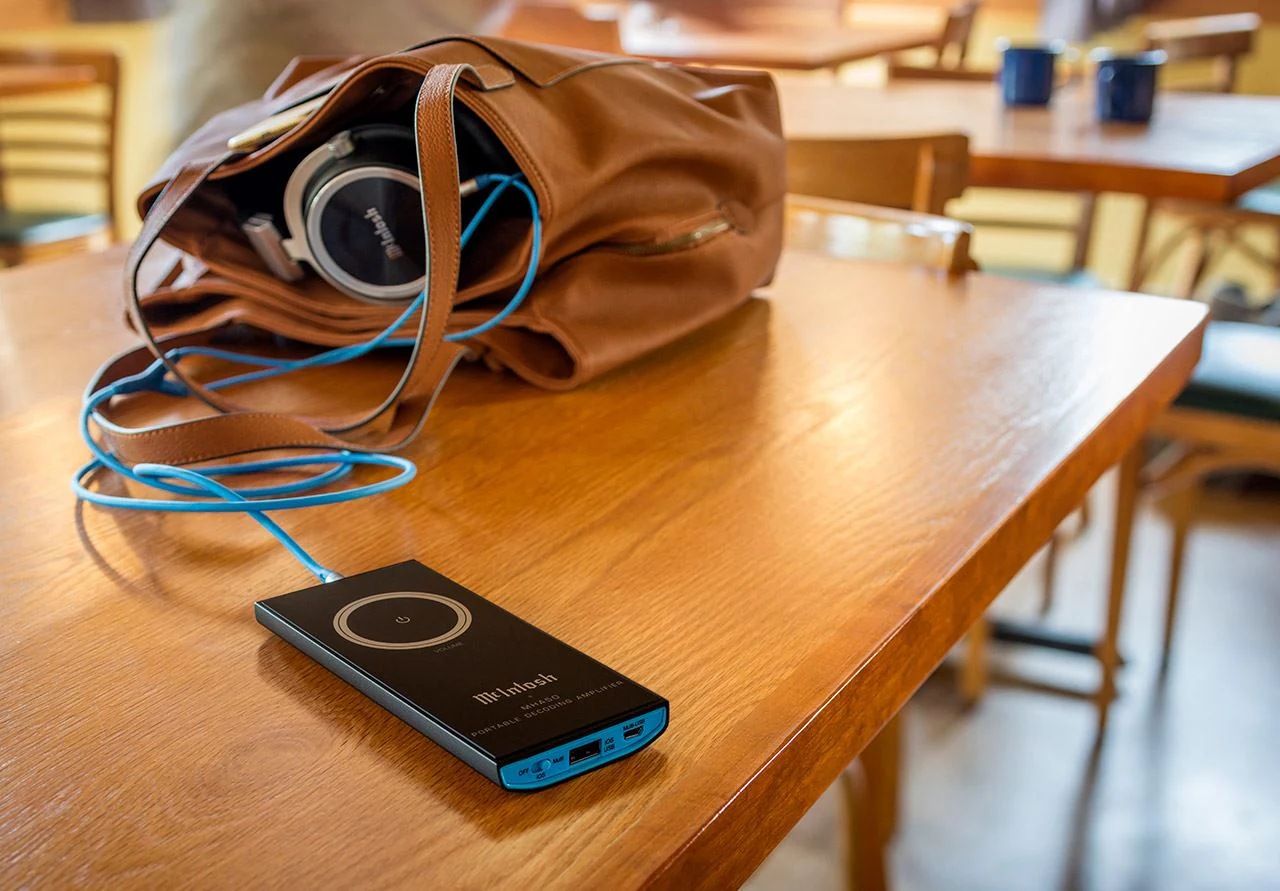 McIntosh MHA50 - Portable Decoding Amplifier and DAC - Image 6