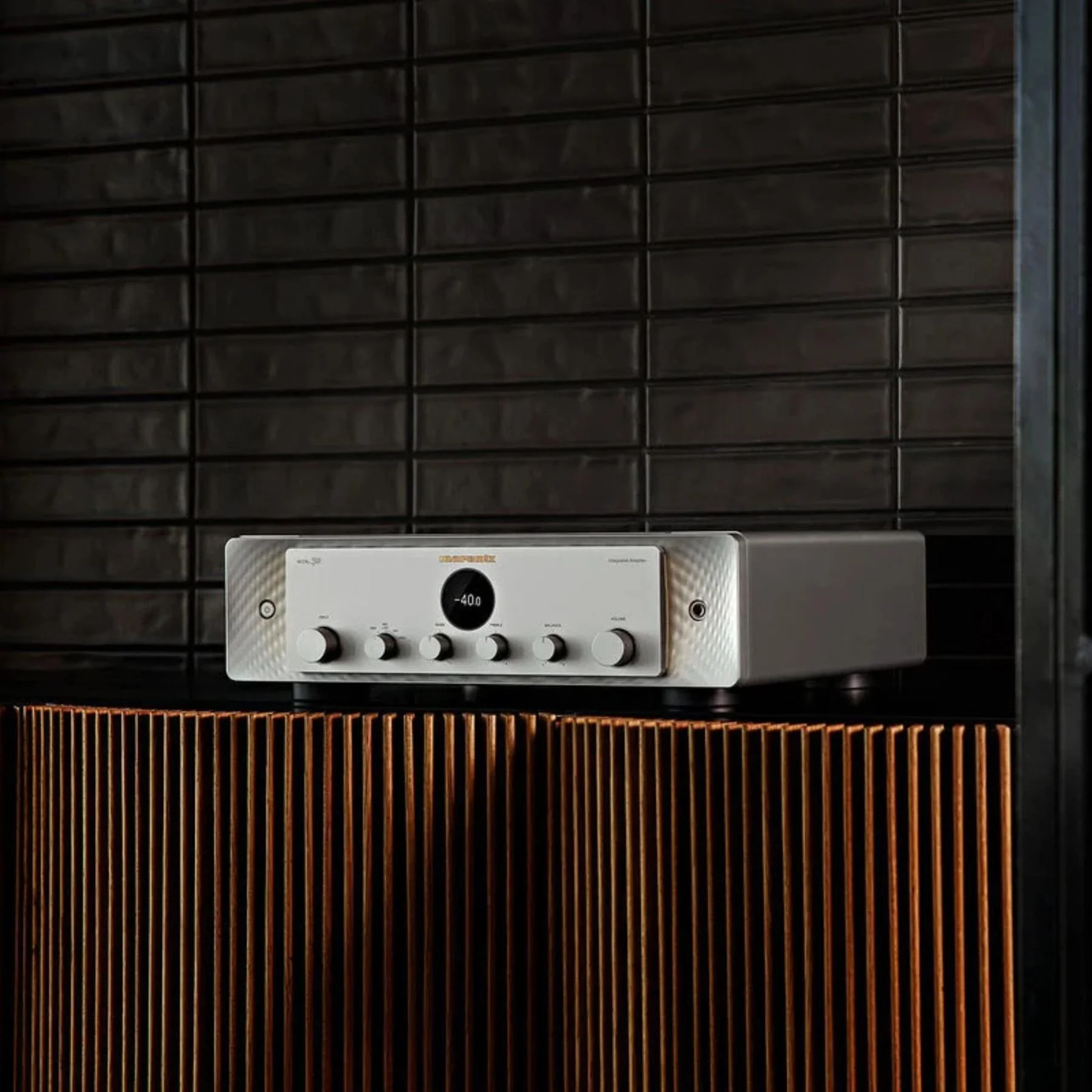 Marantz MODEL 30 - Premium Integrated Stereo Amplifier - Image 12