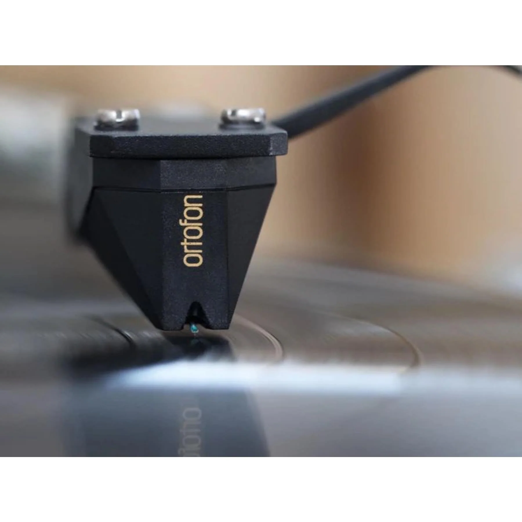 Ortofon 2M Black Moving Magnet Cartridge Premounted on SH-4 Headshell - Image 2