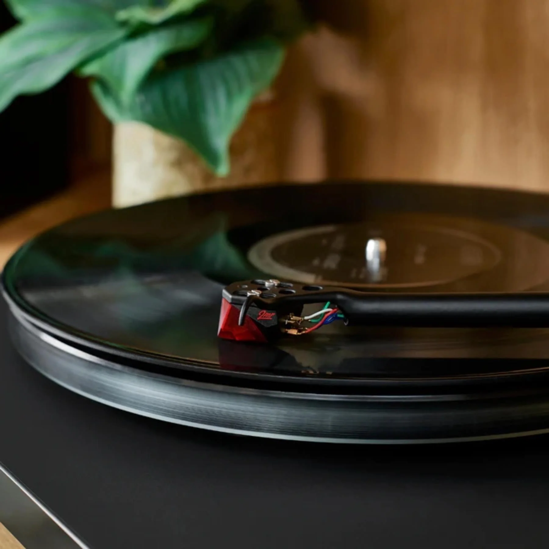 Ortofon 2MR Red Moving Magnet Cartridge For Low-Profile Turntables - Image 4