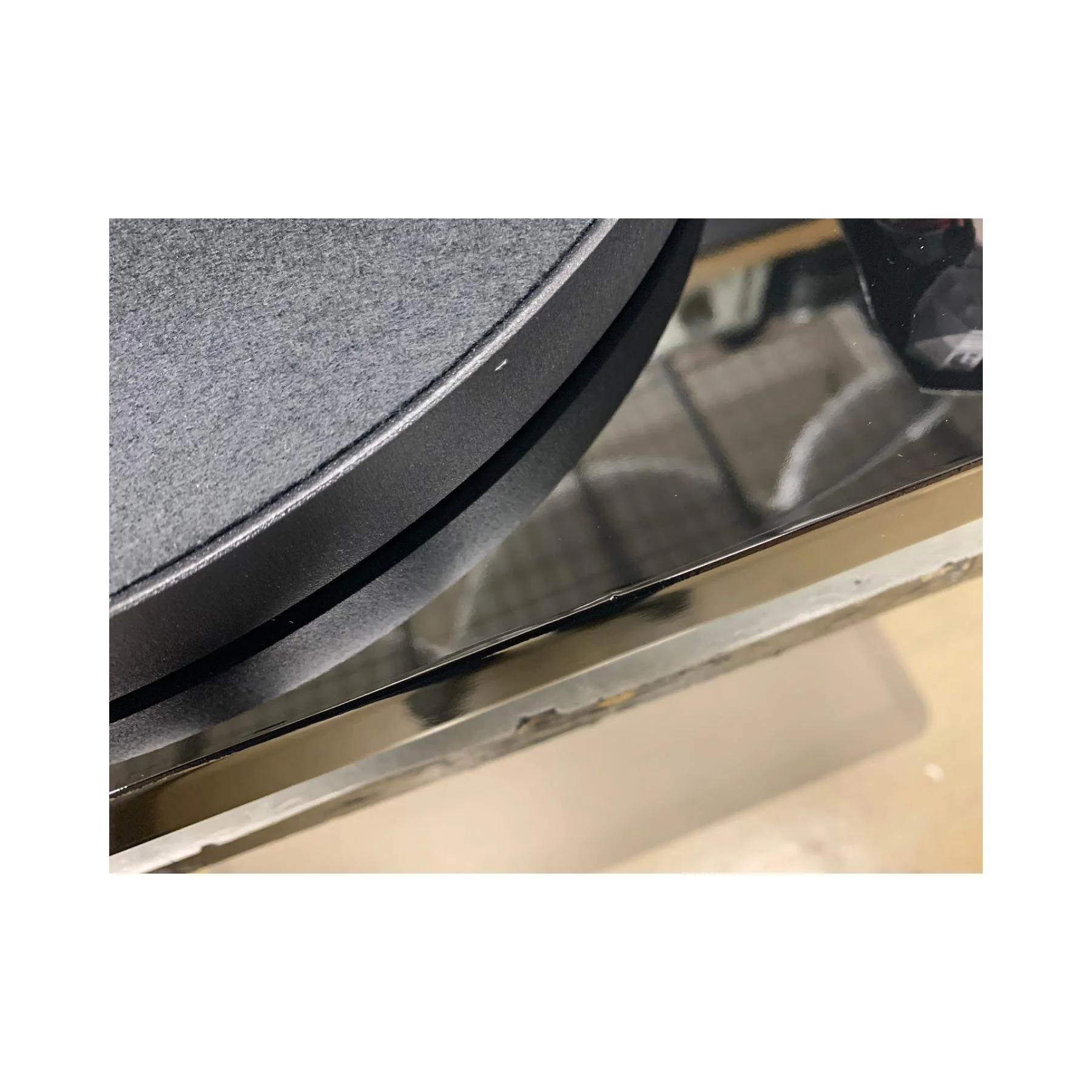 Pro-Ject Carbon EVO 2 Turntable - High Gloss Black - Clearance / Open Box - Image 3