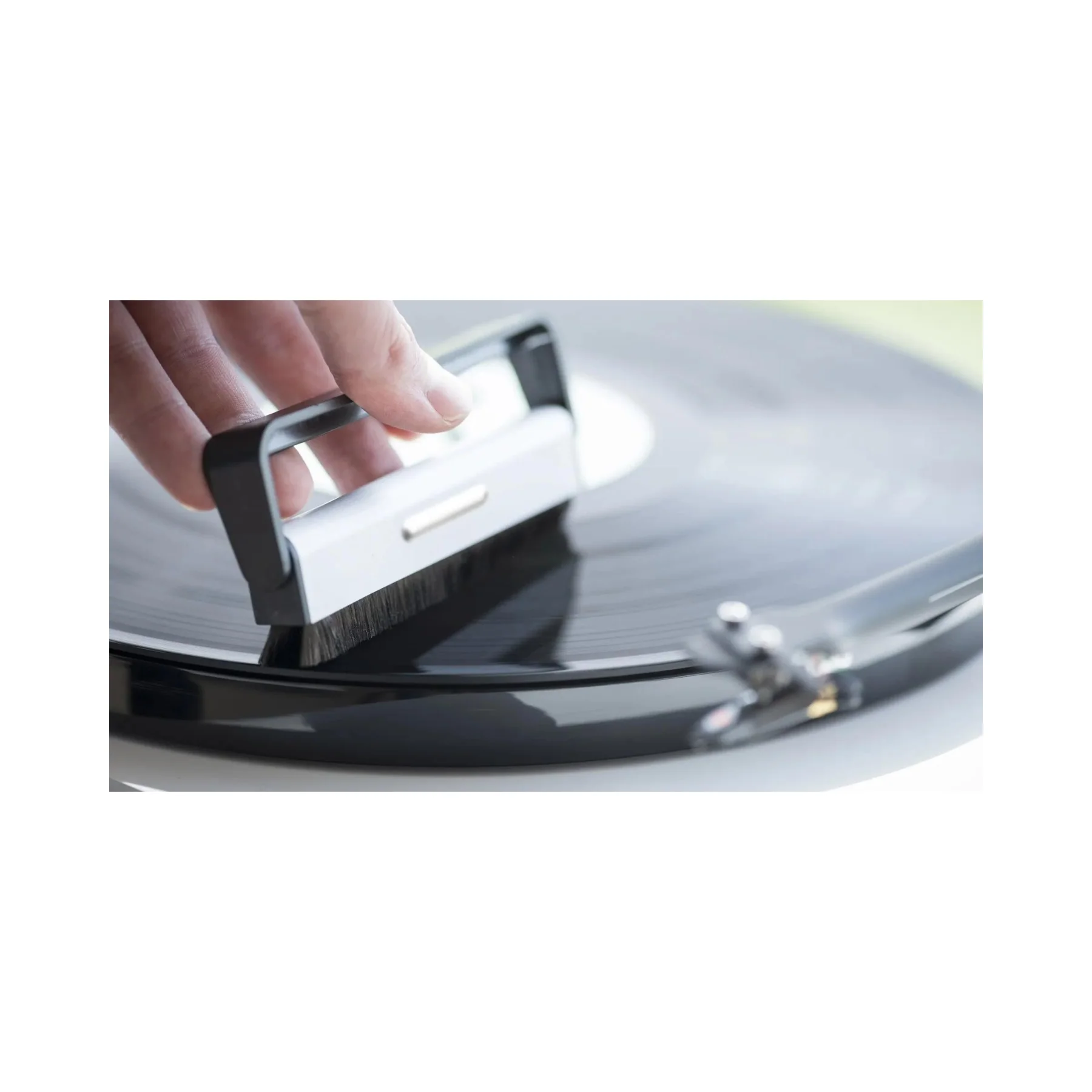 Pro-Ject Record Brush & Stylus Cleaner - Clearance / Open Box - Image 2