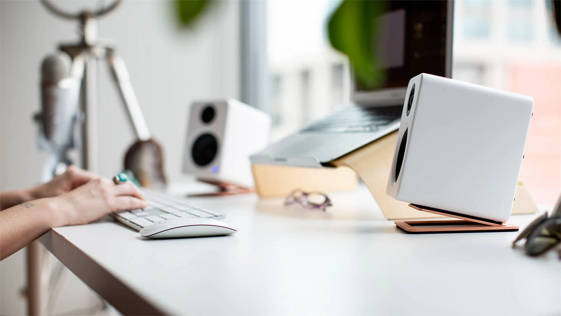 Kanto S2 Desktop Speaker Stands for Small Speakers - Image 8