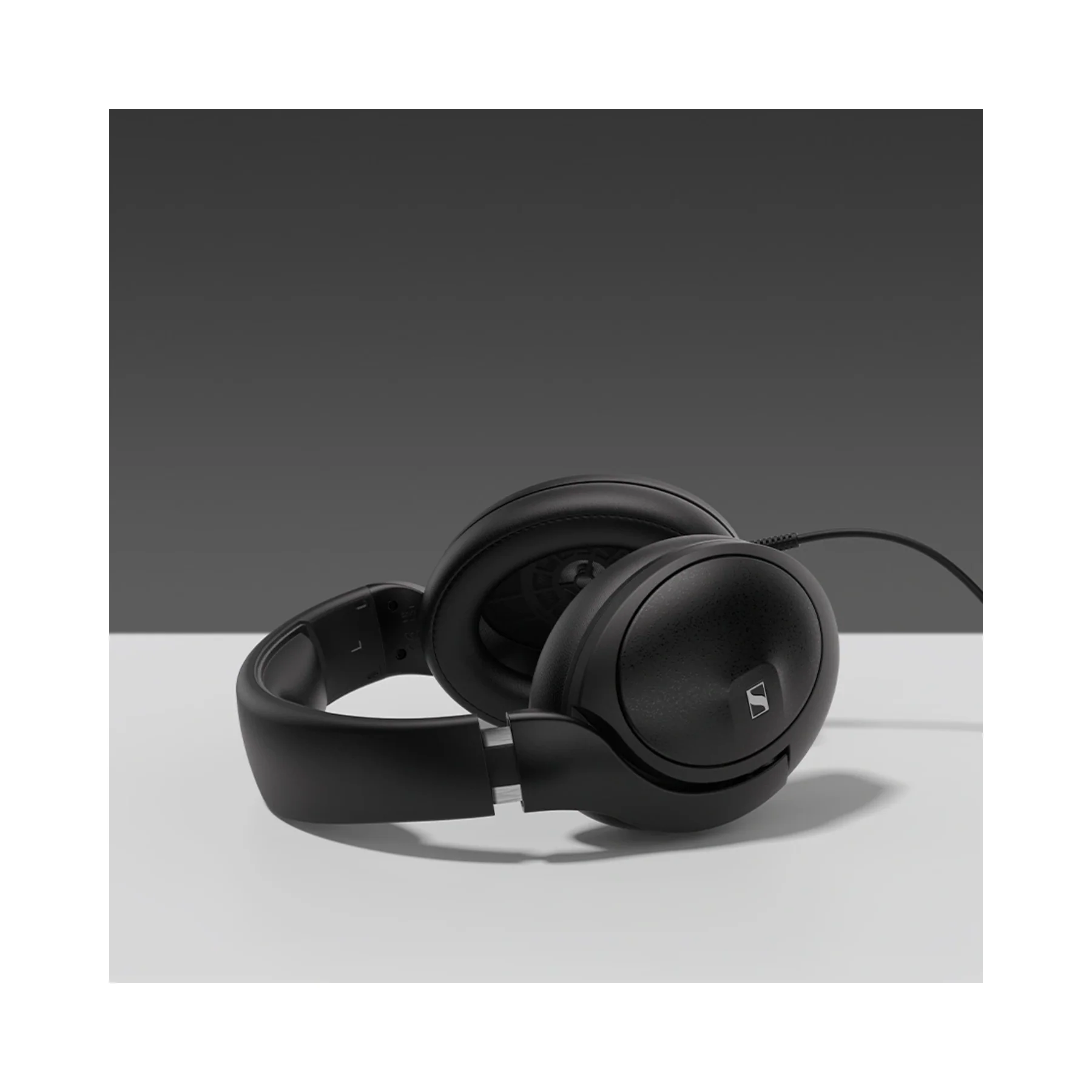 Sennheiser HD620S Closed Back Audiophile Headphone - Image 6