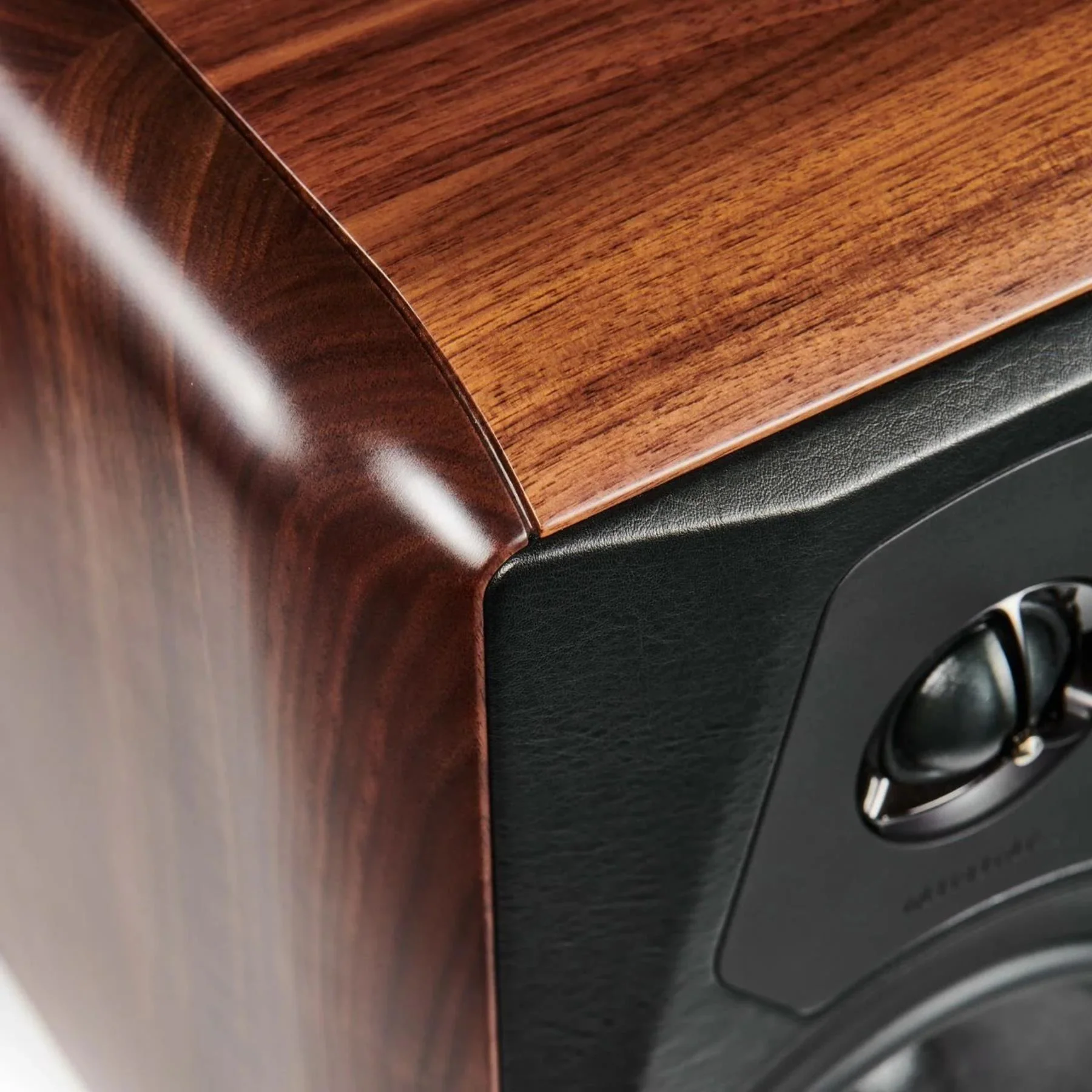 Sonus faber Minima Amator II Bookshelf Speakers - Image 4