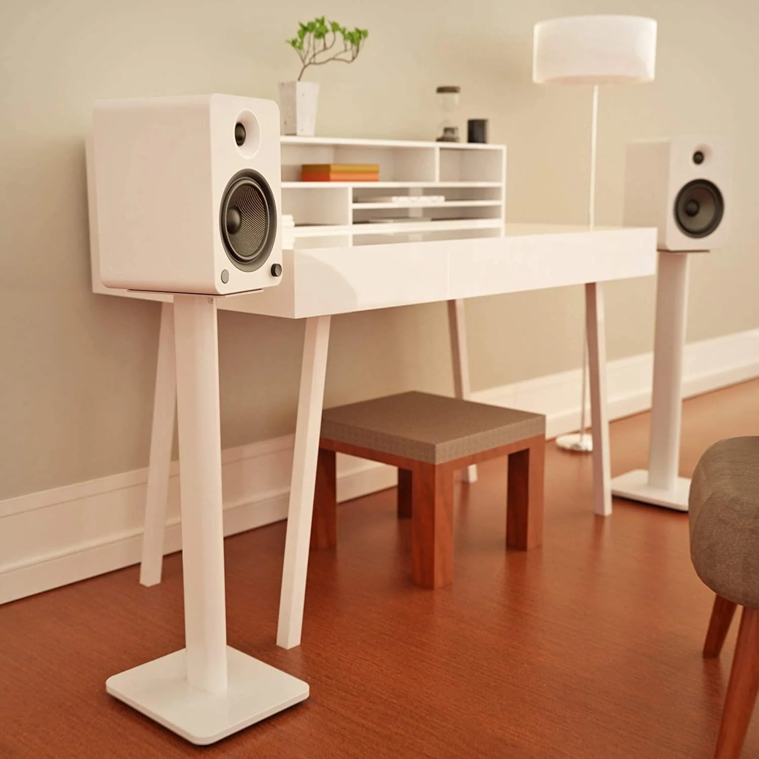 Kanto SP26PL - 26" Bookshelf Speaker Floor Stands - Image 7