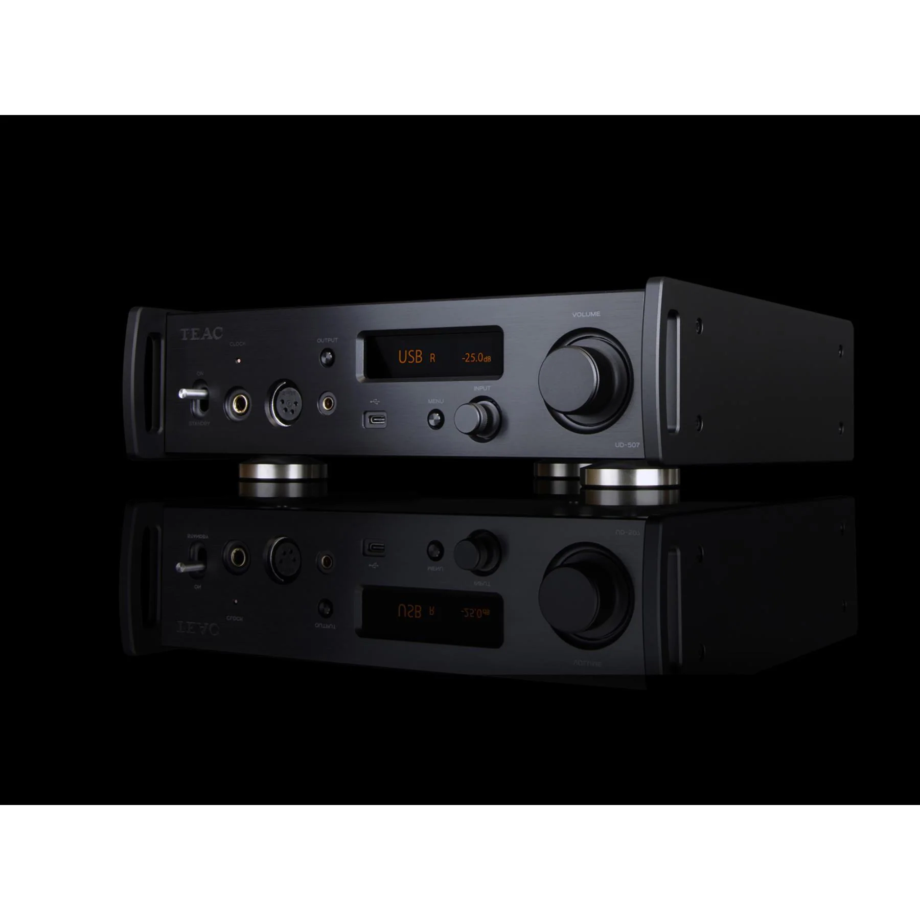 Teac UD-507 USB DAC / Preamplifier / Headphone Amplifier - Image 5