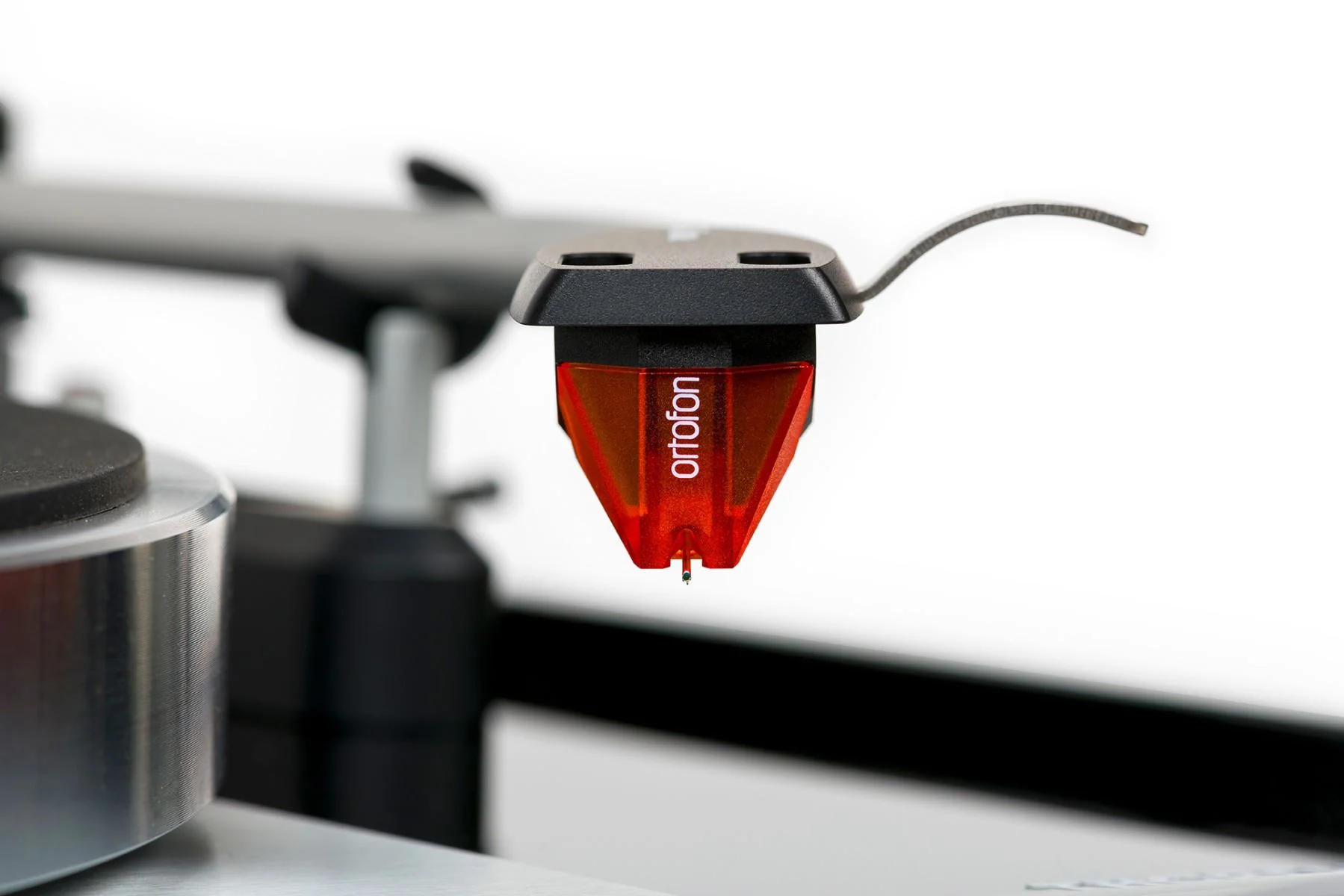 Thorens TD 1500 - Sub chassis Turntable with Ortofon 2M Bronze Cartridge - Image 11