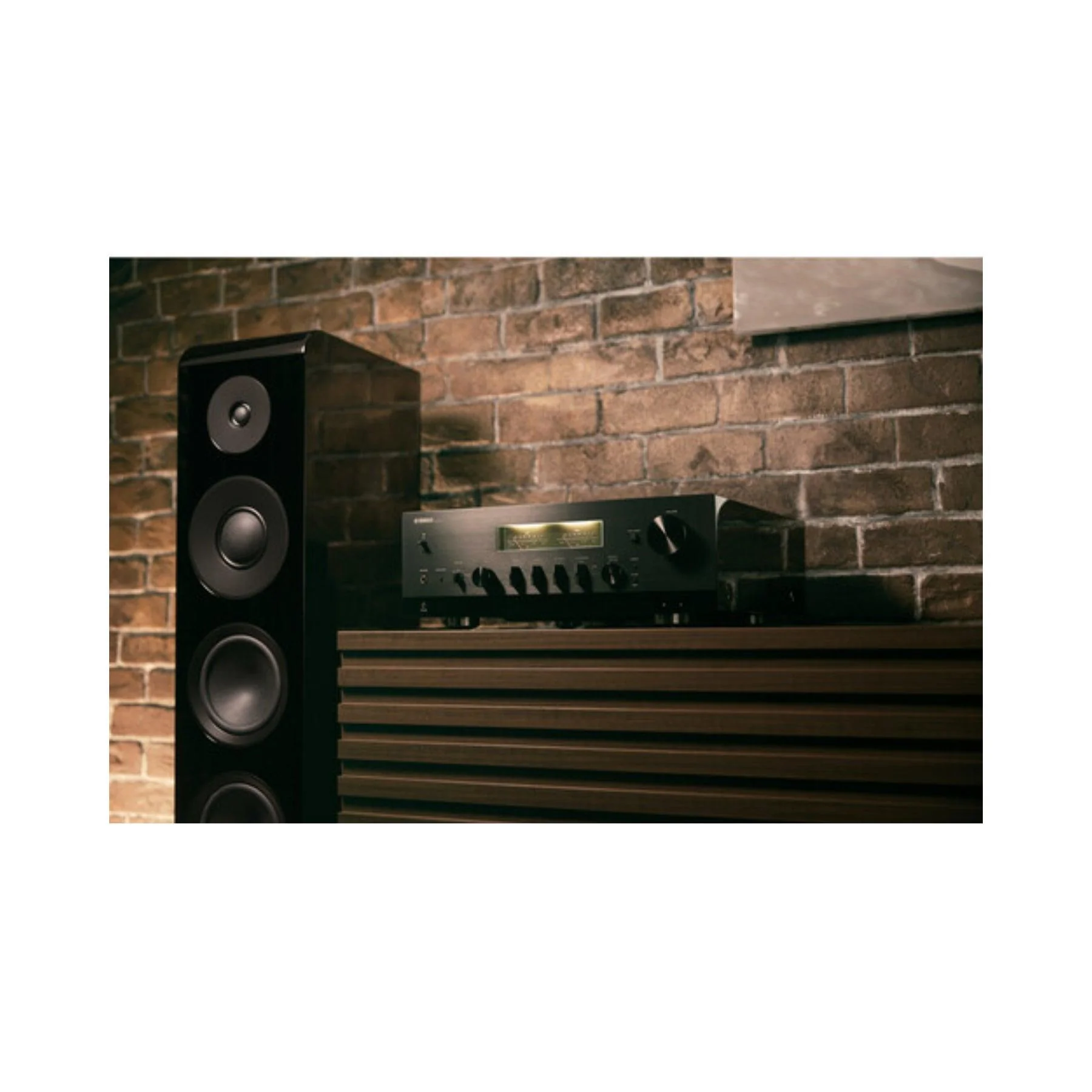 Yamaha R-N2000A Network Stereo Receiver - Customer Return - Image 9