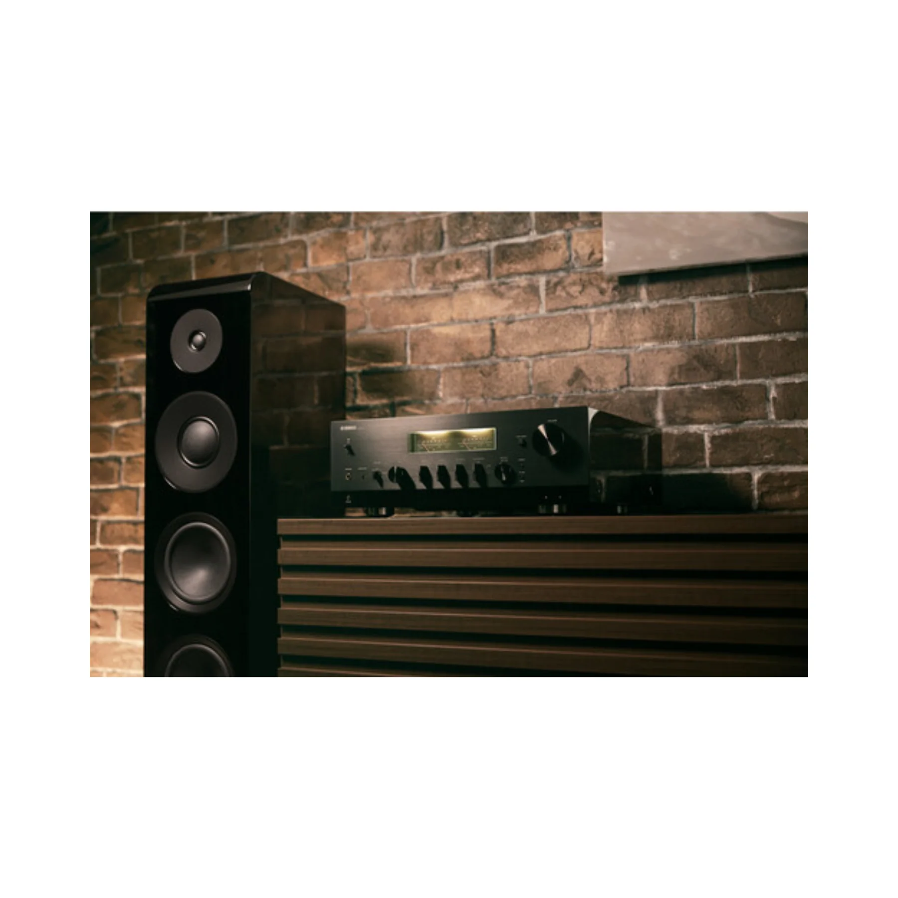 Yamaha R-N2000A Network Stereo Receiver - Image 7