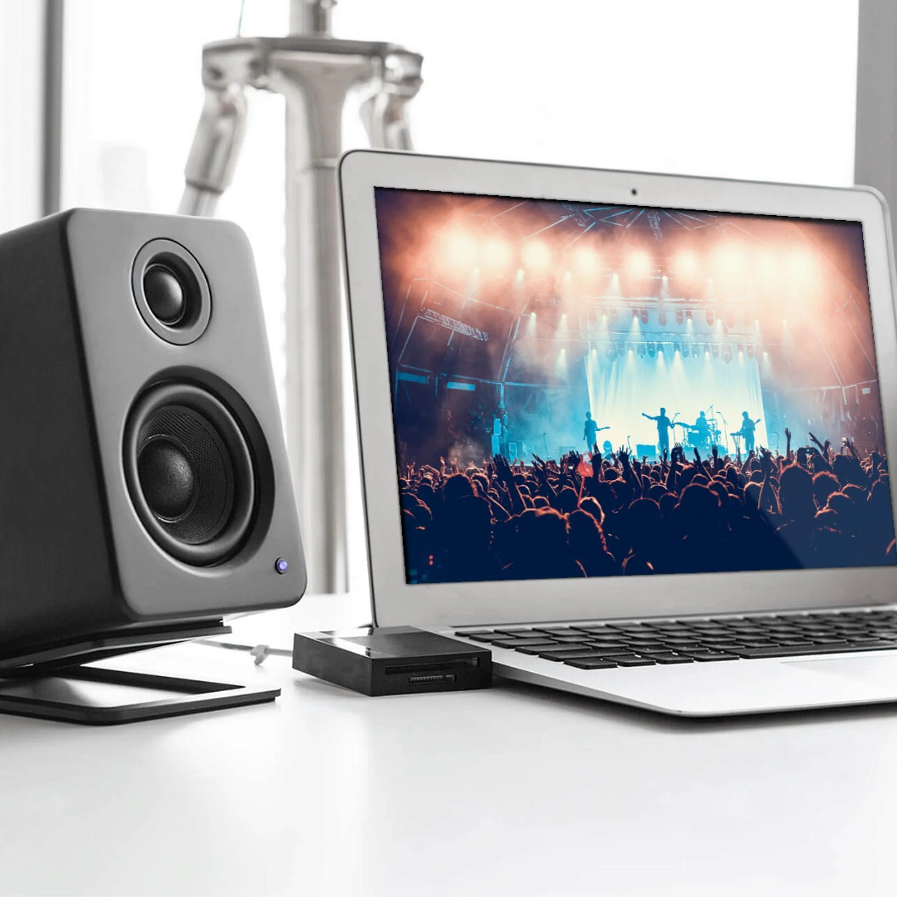 Kanto YU2 Powered Desktop Speakers for Gaming and Home Office with Built-In DAC - Image 4