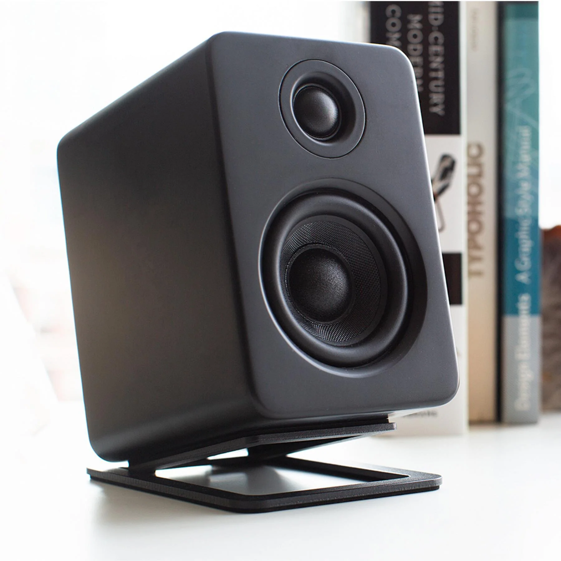 Kanto YU2 Powered Desktop Speakers for Gaming and Home Office with Built-In DAC - Image 5